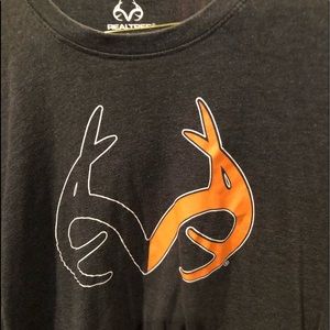 Men’s long sleeve T-shirt